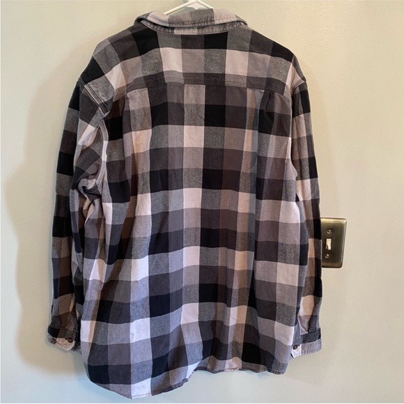 Carhartt black and white plaid flannel button down shirt XL - Picture 2 of 7